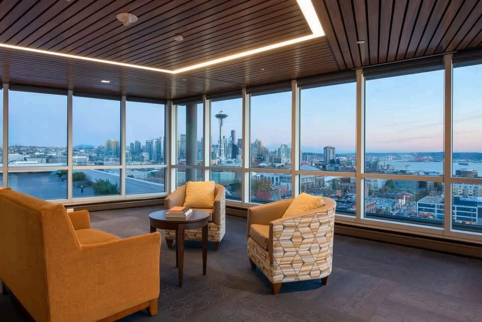 Welcoming community space at Bayview senior living in Seattle’s Queen Anne neighborhood.